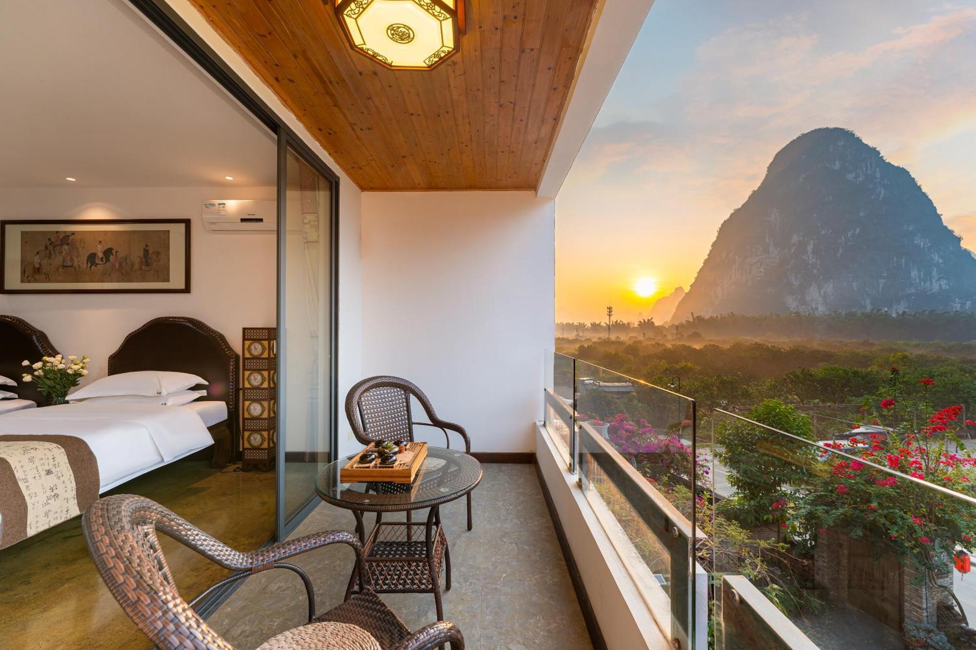 Leisure Courtyard Hotel Yangshuo-Free Shuttle Bus To Yangshuo Station Stay 2 Nights One Way Exterior foto